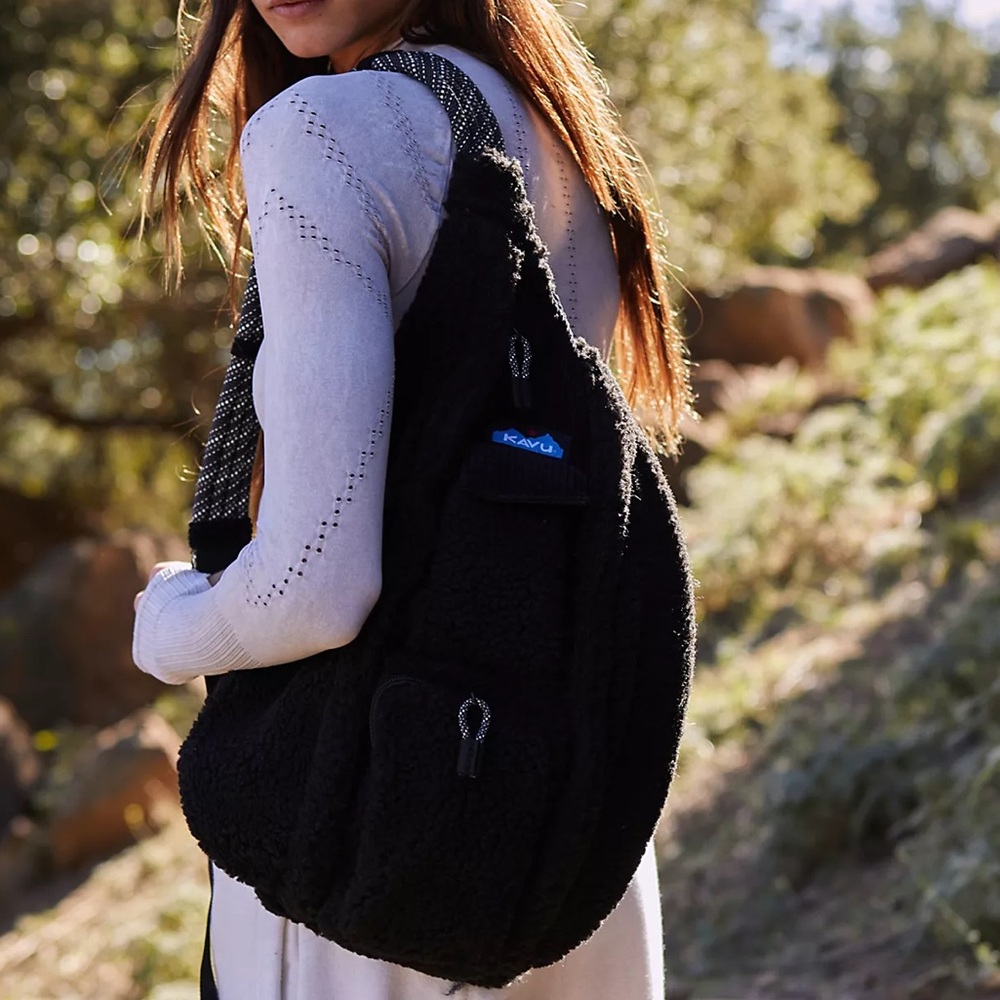 NWTS KAVU ROPE SNUG SLING BAG - Picture 5 of 7